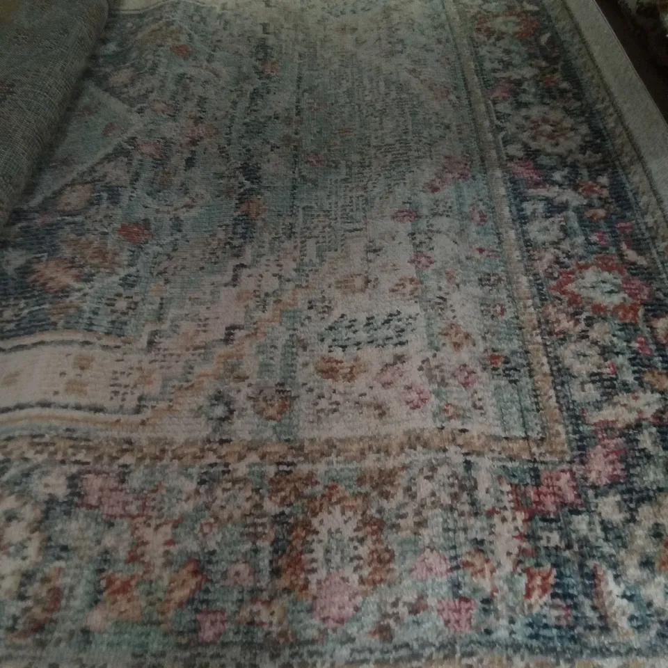 CONSTANTINO BALCONY TERRACE WITH ORIENTAL DESIGN RUG 120X170CM