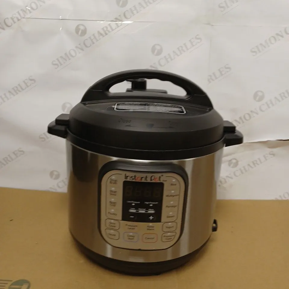 INSTANT POT DUO SMART PRESSURE COOKER