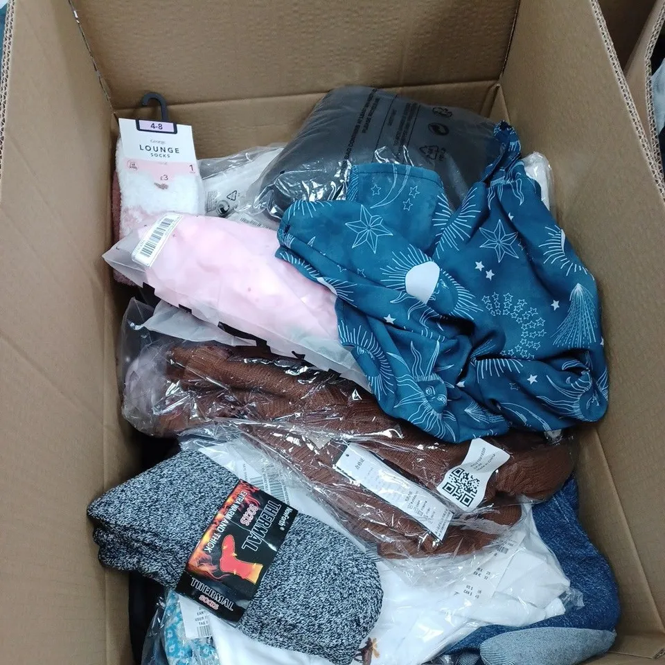 BOX OF ASSORTED CLOTHING ITEMS TO INCLUDE TOPS, VESTS, PYJAMAS ETC