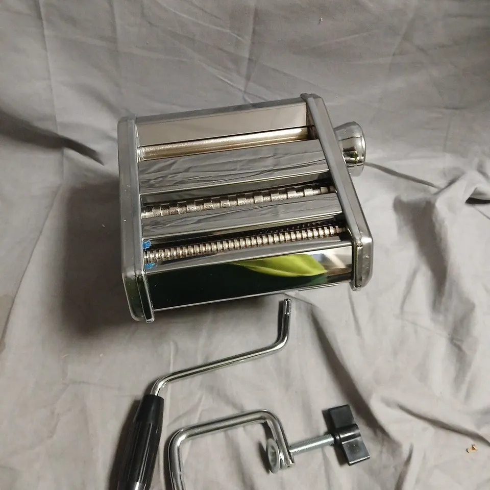 BOXED CHROME FINISH PASTA MAKER 