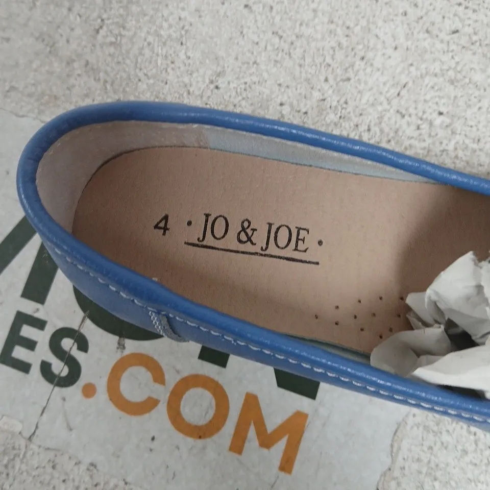 JO&JOE BLUE LEATHER LOAFERS WITH TASSEL – UK 4