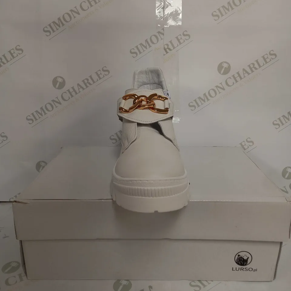 LURSO OBUWIE DAMSKIE WHITE BOOTS - EU 38