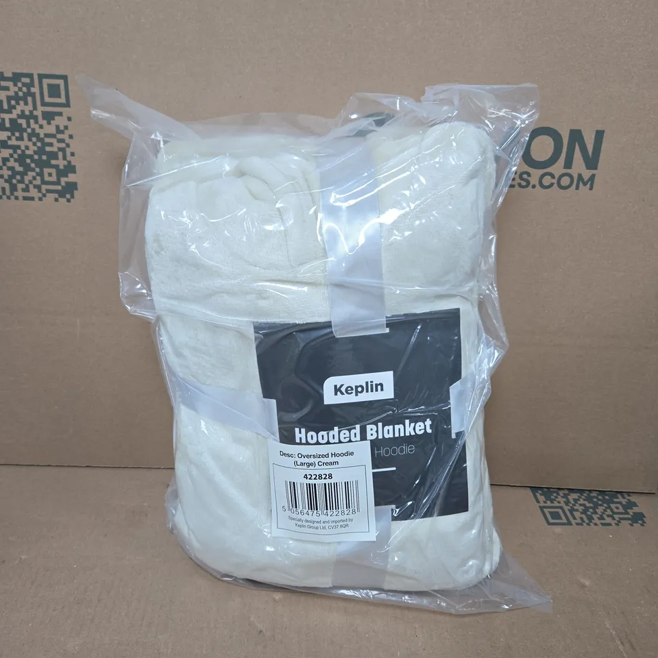KEPLIN OVERSIZED HOODED BLANKET IN CREAM - LARGE