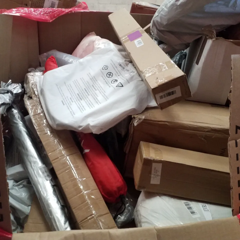 PALLET CONTAINING ASSORTED PRODUCTS INCLUDING UMBRELLA, TOY DOLL HOUSE, MUSIC TABLE, WALKING CANE, CHESS SET & DEFORMED TRUCK TOY