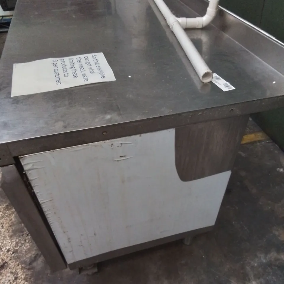 COMMERCIAL REFRIGERATED FOOD PREP STATION