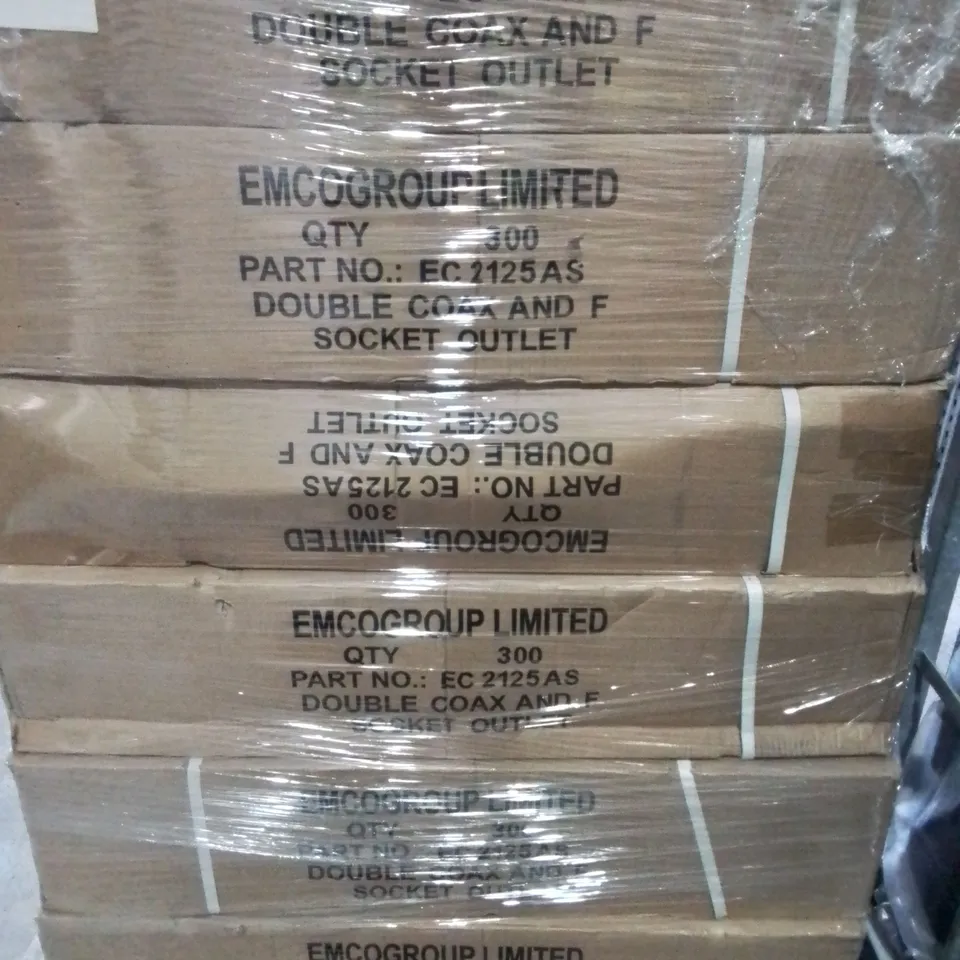 PALLET OF APPROXIMATELY 3600 EMCO DOUBLE COAX AND F SOCKET OUTLETS - EC 2125AS