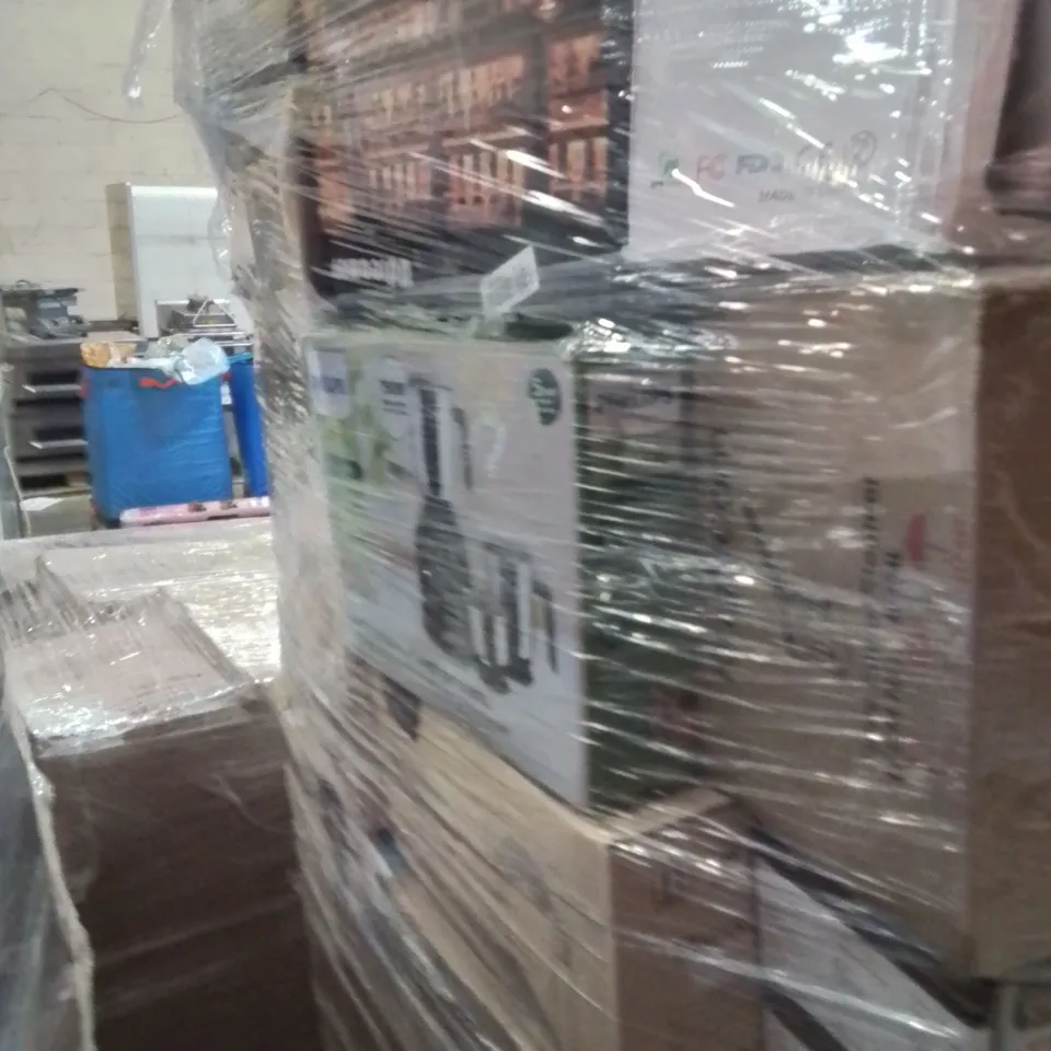 PALLET OF ASSORTED ELECTRICAL ITEMS TO INCLUDE;DESKTOP HEATER,TOWER FAN,MASSAGER 