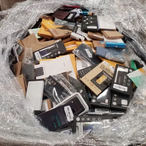 PALLET CONTAINING ASSORTED PHONE CASES