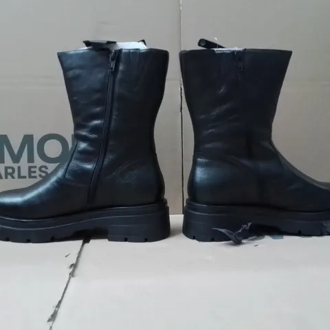 BOXED BRAND NEW APPROXIMATELY 5 SIMPLY BE BREENER WIDE SHOES BLACK SIZE 4
