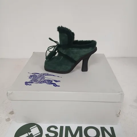 BURBERRY GREEN SUEDE FUR-LINED BOOTS – WOMEN'S, UK 2 (EU 35)