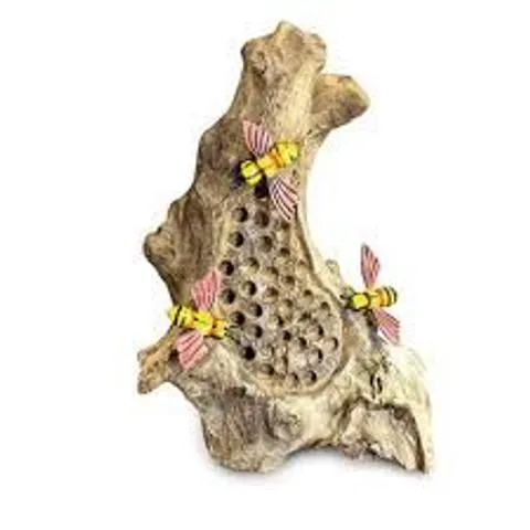 PACKAGED HOMESDIRECT365 BEE HOTEL SCULPTURE WITH 3 HAND PAINTED BEES
