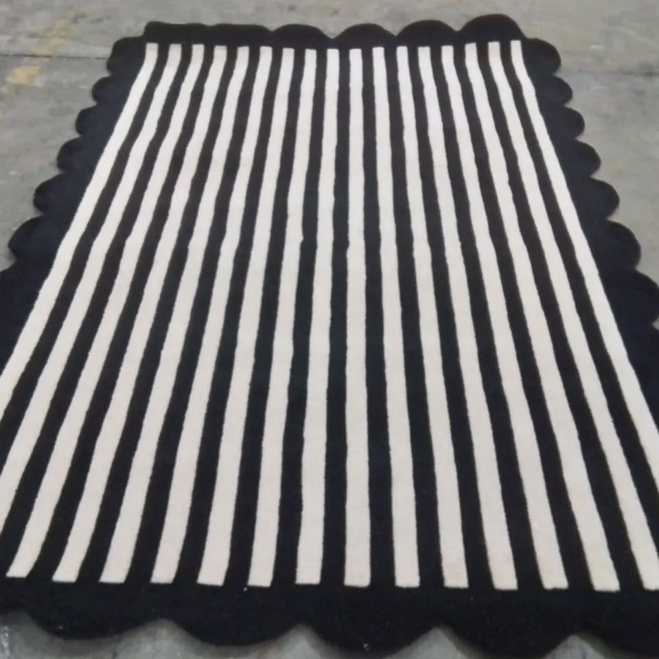 QUALITY DESIGNER AREA RUG - APPROXIMATELY 240X160CM