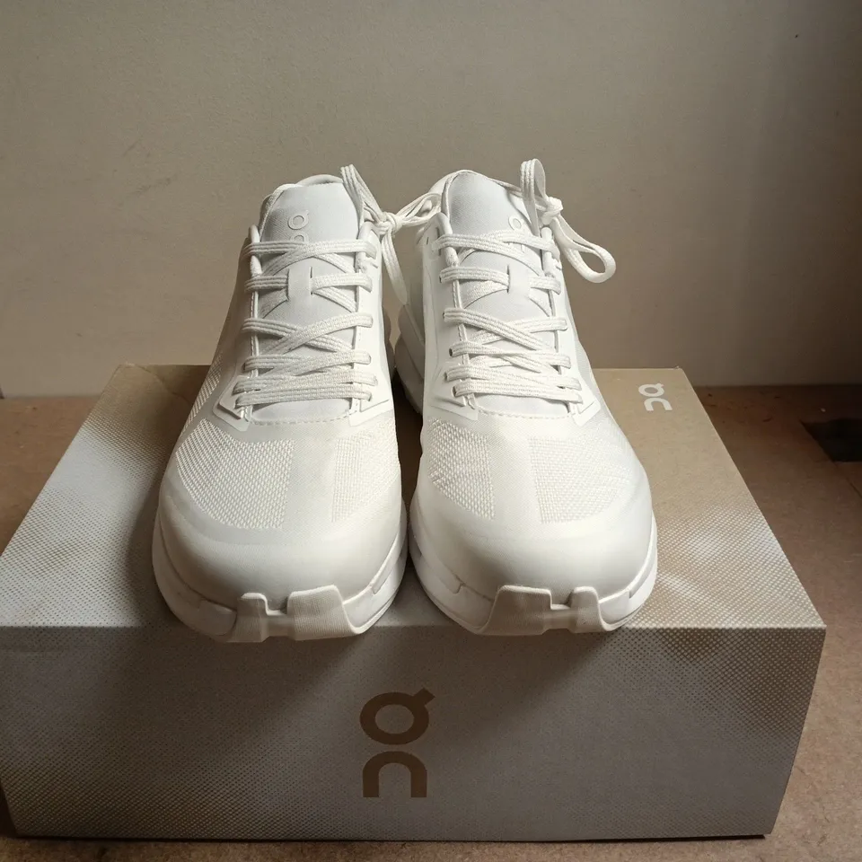 BOXED PAIR OF ON RUNNING CLOUDZONE WHITE TRAINERS – UK 10.5 (US 11)