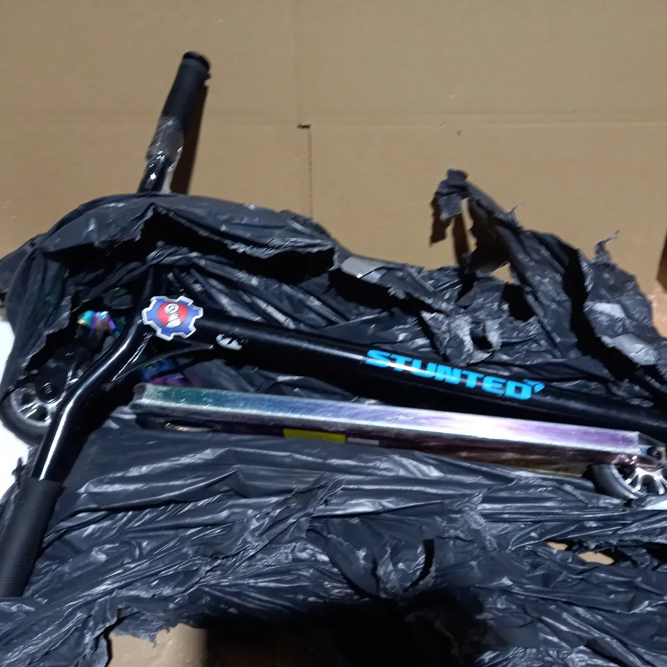 STUNTED SURGE NEOCHROME SCOOTER RRP £126.99