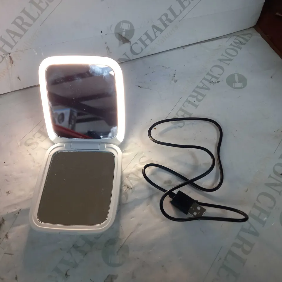 LIGHT UP MIRROR