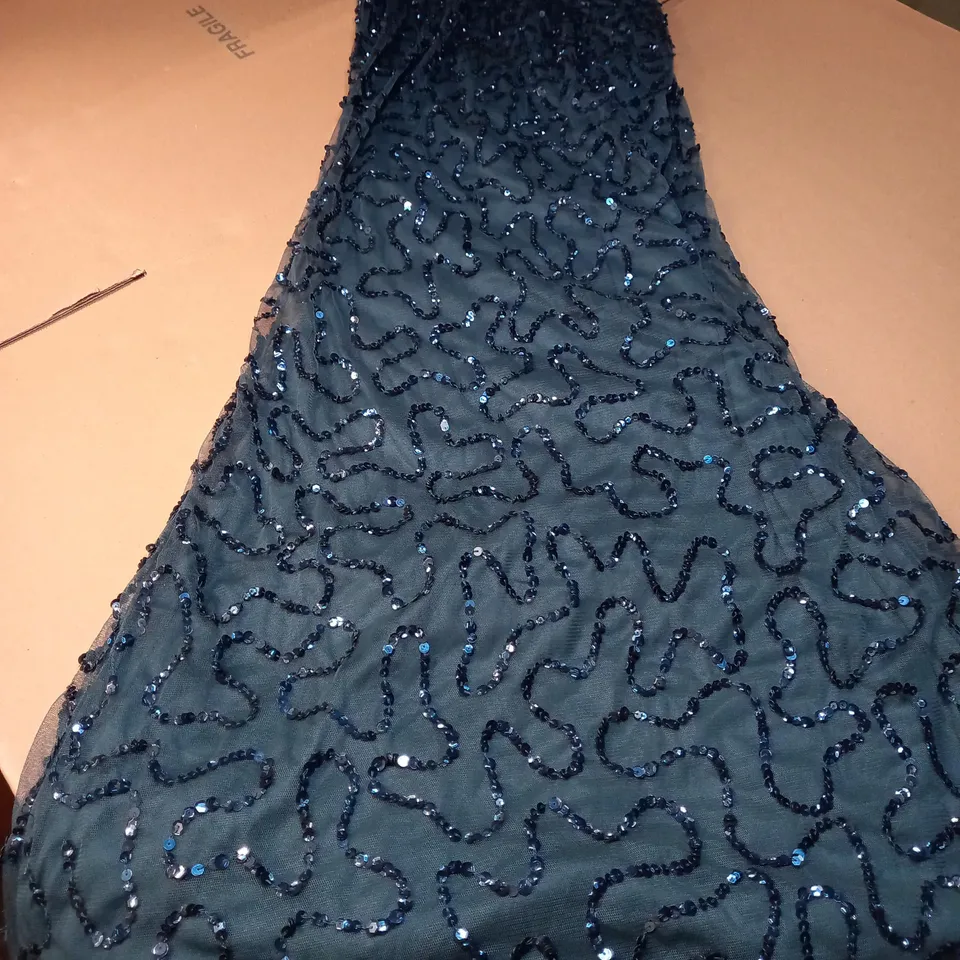 COAST EMERALD/SEQUIN DETAILED EVENING GOWN - SIZE 8
