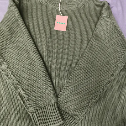BODEN LONG SLEEVE JUMPER IN GREEN SIZE UNSPECIFIED