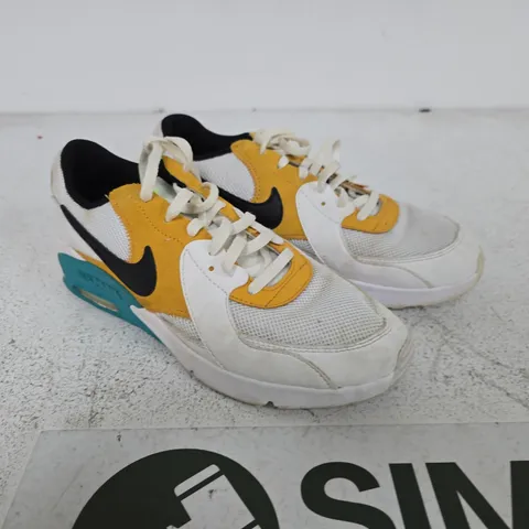NIKE AIR MAX YOUTH TRAINERS – UK 5.5 
