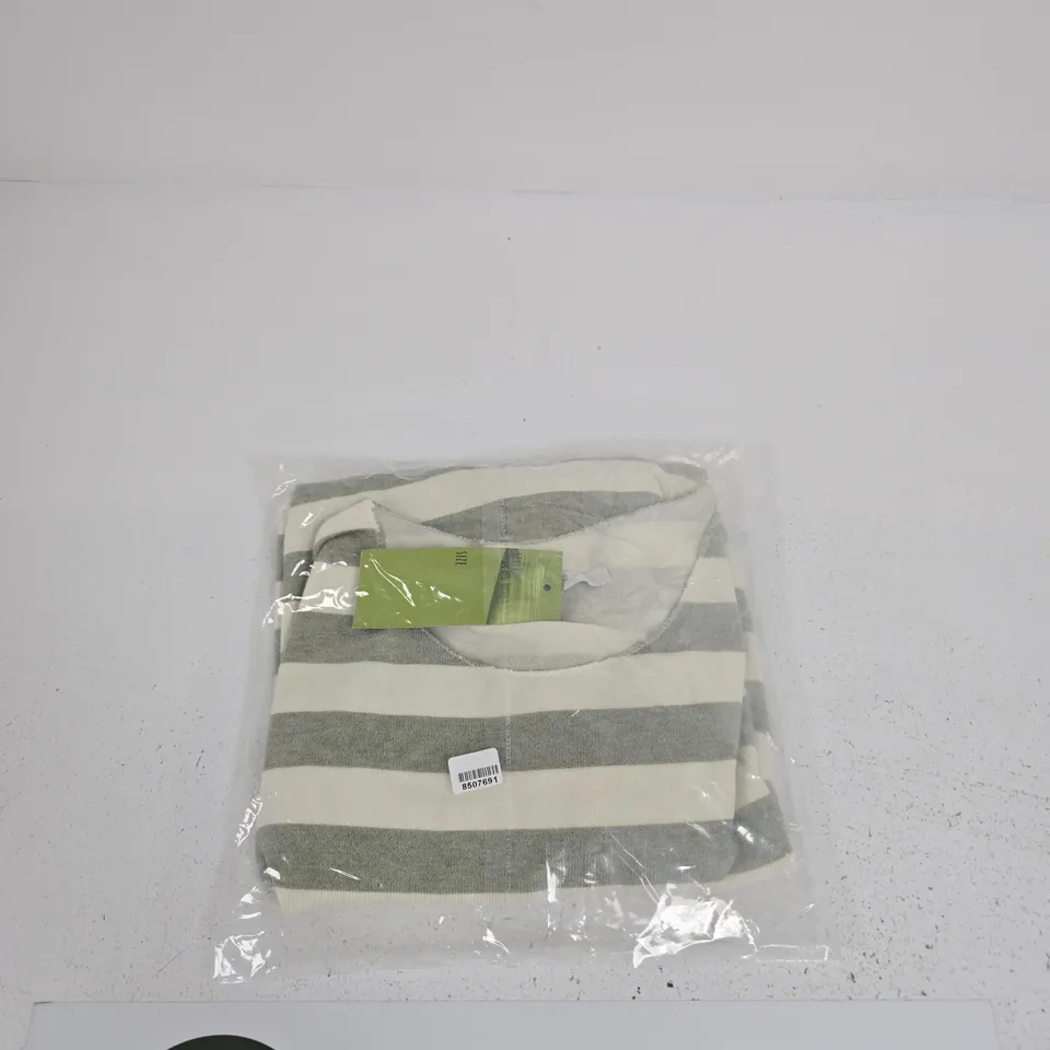 STRIPED KNIT TOP WITH SUGAR CRISP LABEL – GREY & CREAM