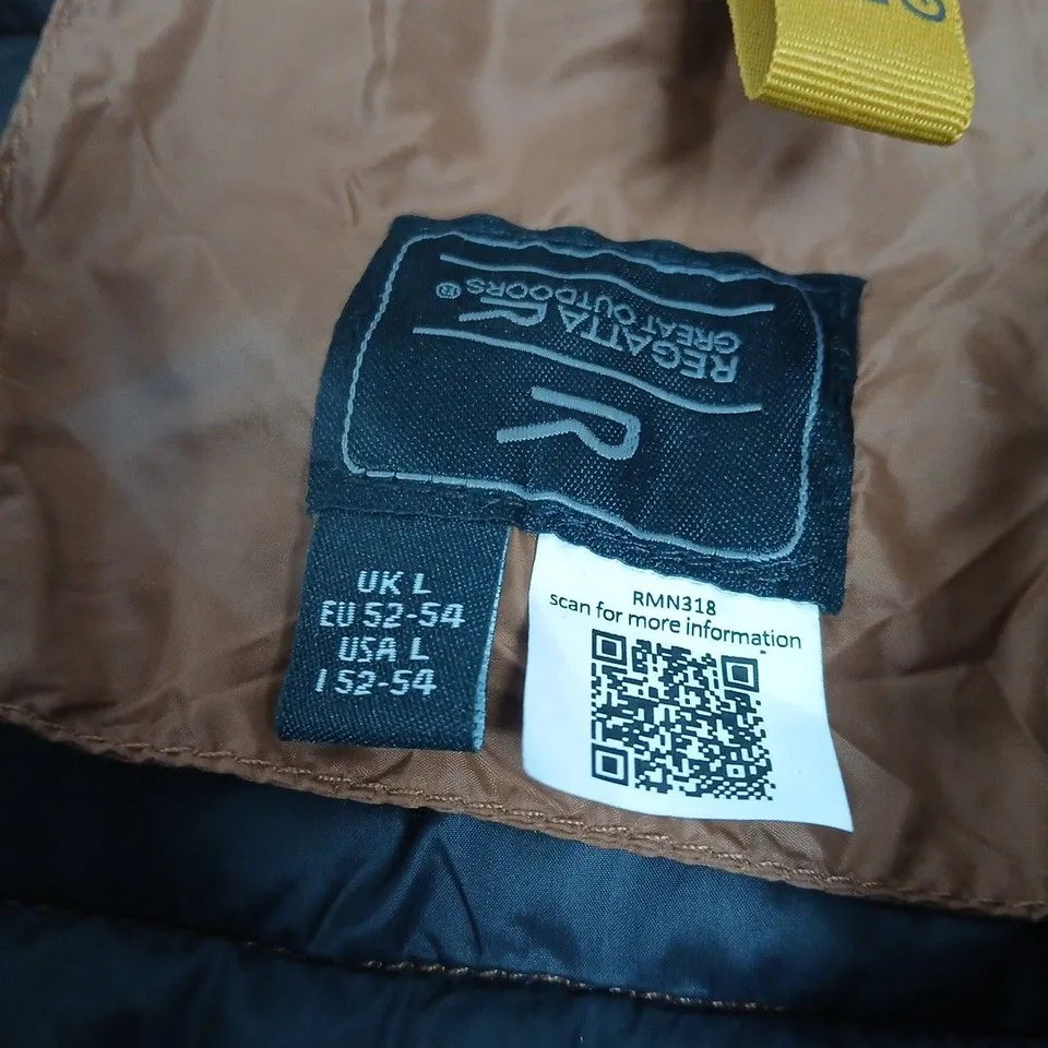 REGATTA OUTDOORS HOODED PADDED JACKET – BROWN, UK L (EU 52-54, USA L)