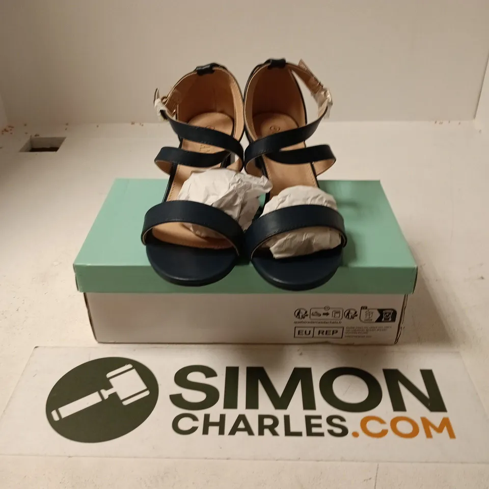 BOXED PAIR OF AJVANI COLLECTION HALLIE 110 HEELS IN NAVY - SIZE 6