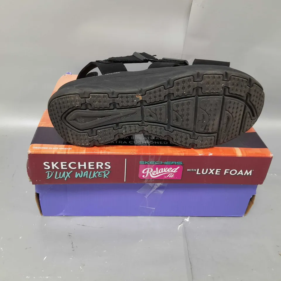 BOXED PAIR OF SKETCHERS LUXURY RETRO SANDAL BLACK SIZE 6