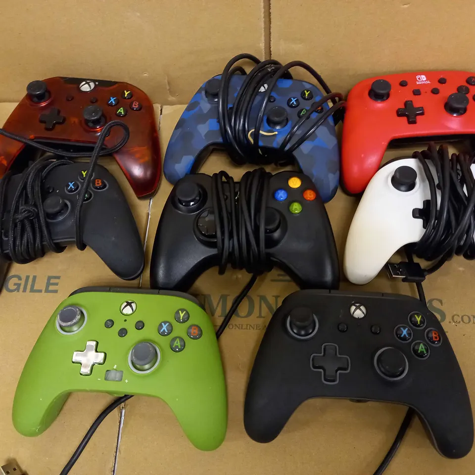 LOT OF 8 XBOX CONTROLLERS