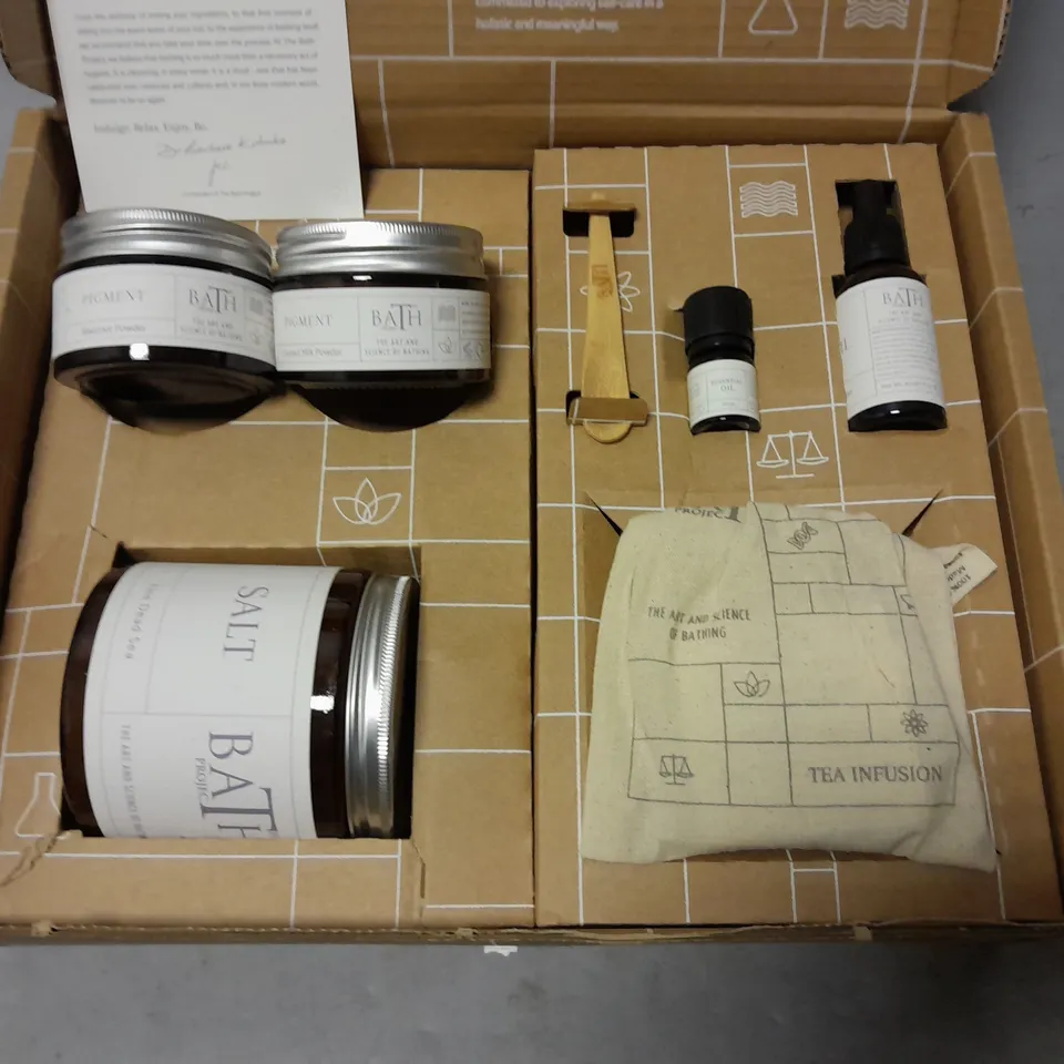 BOXED 7-PIECE THE BATH PROJECT SALT BATHING SET