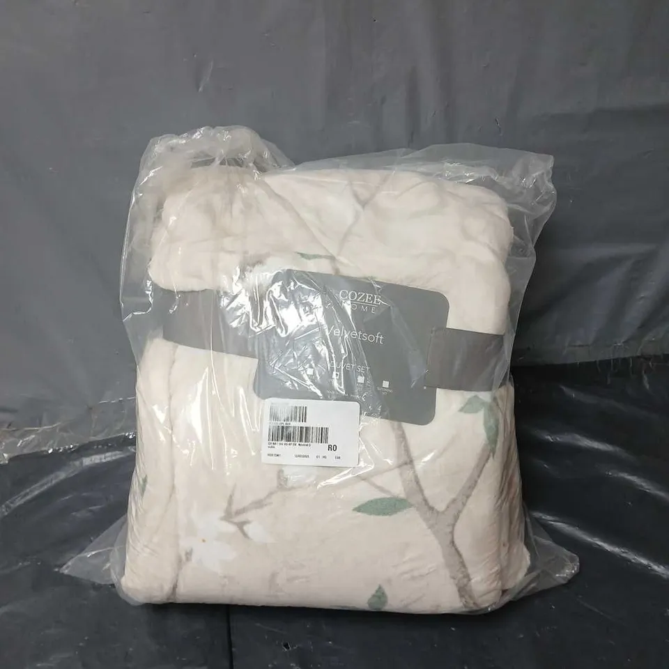 COZEE HOME VLEVETSOFT DOUBLE DUVET SET IN NEUTRAL FLORAL