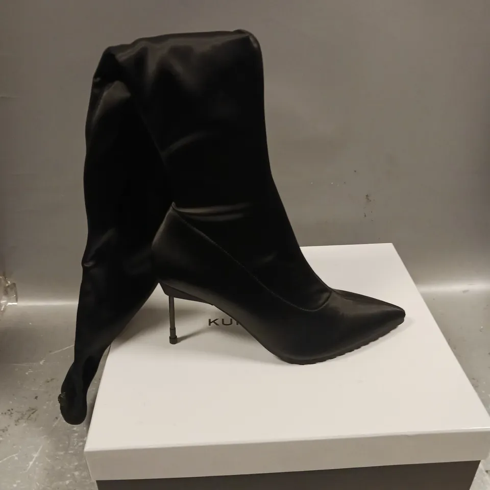 BOXED PAIR OF KURT GEIGER LONDON BARBICAN HIGH LENGTH BOOTS IN BLACK - 8