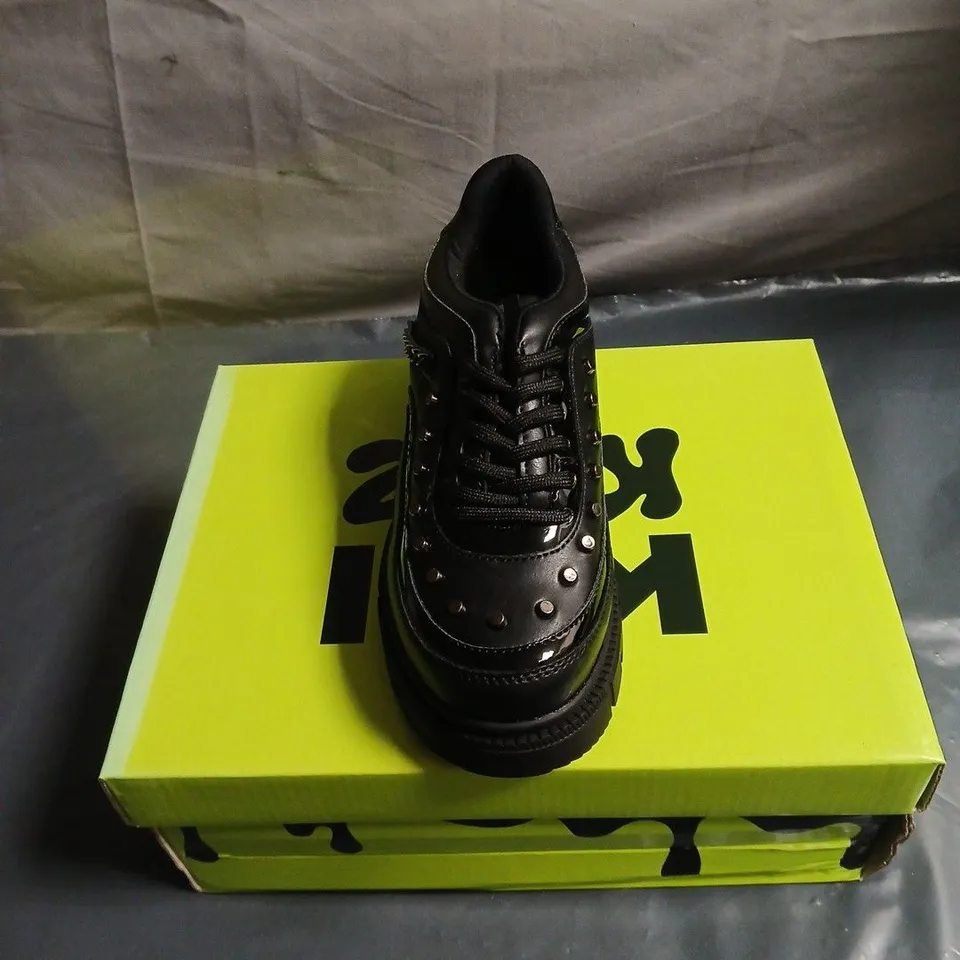 KOI KIDZ BLACK LEATHER CHUNKY-SOLED TRAINERS WITH METAL STUDS AND CHAIN DETAIL, SIZE 12