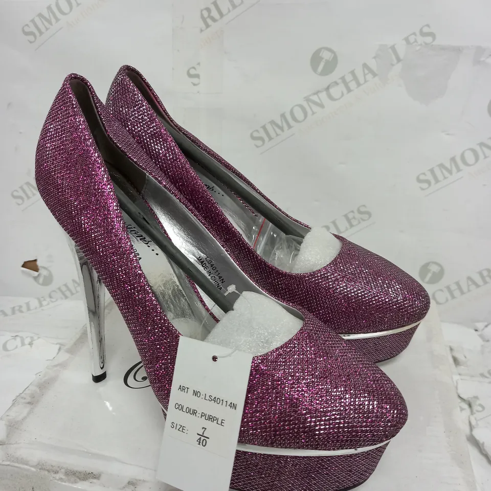 BOXED PAIR OF OCCASSIONS BY CASANDRA PURPLE HEELS SIZE 7