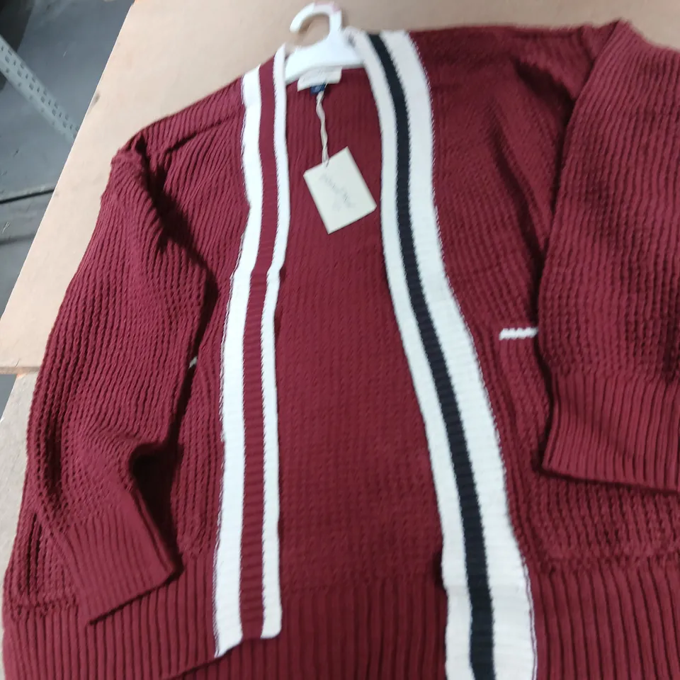 APPROXIMATELY 18 BRAND NEW UNIVERSAL THREAD GOODS CO BURGUNDY CARDIGANS