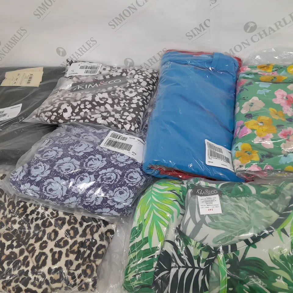 BOX OF ASSSORTED CLOTHING ALL DIFFERENT SIZES AND COLOURS, TOPS DRESSES AND, T SHIRTS 