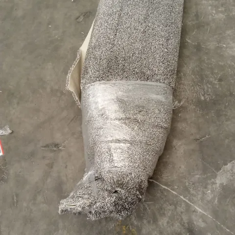 ROLL OF QUALITY CORNICHE STONEWARE CARPET // APPROX SIZE; 2.25 x 4m
