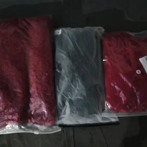 APPROXIMATELY 20 ASSORTED CLOTHING AND FASHION PRODUCTS IN VARIOUS STYLES AND SIZES - COLLECTION ONLY