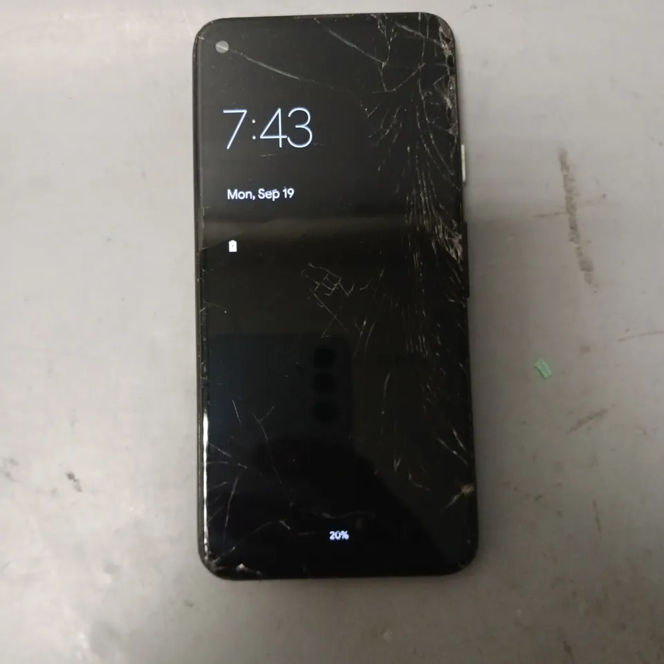 GOOGLE PIXEL 4A IN BLACK