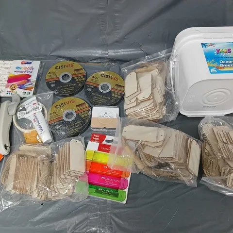 APPROXIMATELY 10 ASSORTED HOUSEHOLD ITEMS TO INCLUDE - YASS CLEAN OCEAN BREEZE, CAN OPENER, AND CISIVIS CUTTING WHEEL ETC. 