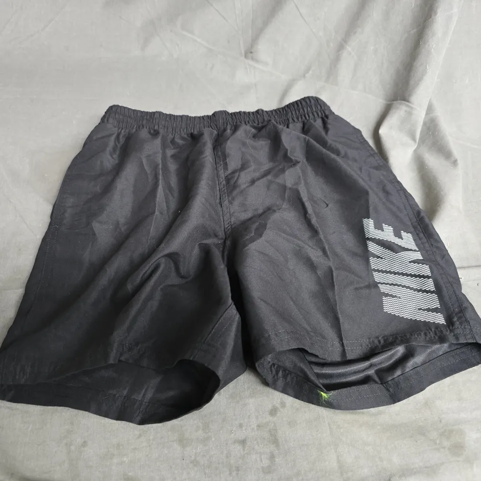 NIKE MEN'S BLACK TRAINING SHORTS WITH ZIP POCKET – ELASTICATED WAIST