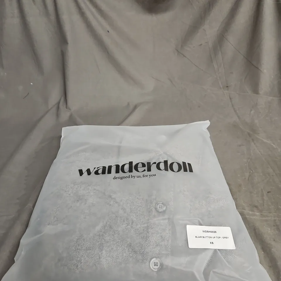WANDERDOLL BLAIR BUTTON UP TOP – GREY, UK 6 (XS) (WDSH0028)