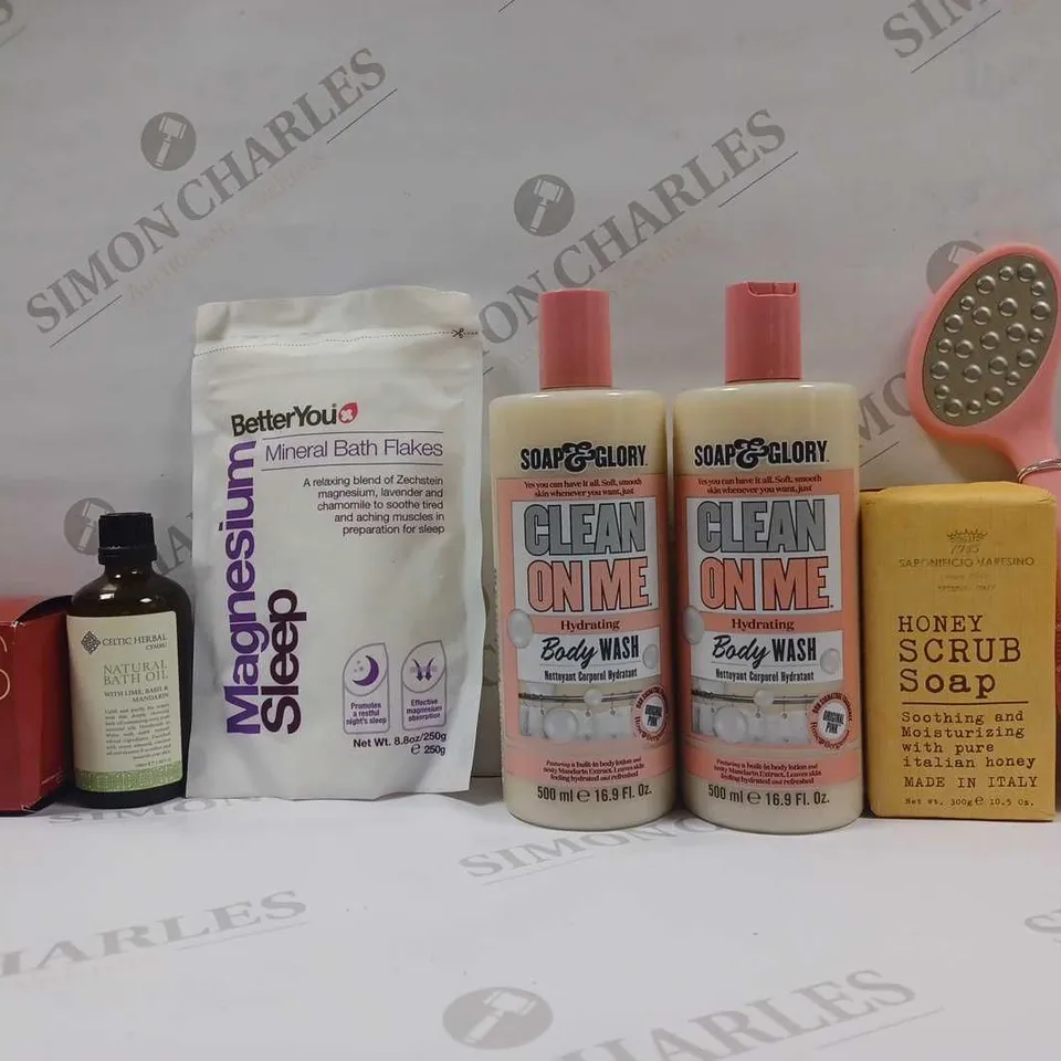BOX OF APPROX 15 ASSORTED ITEMS TO INCLUDE - SOAP GLORY CLEAN ON ME BODY WASH - BETTER YOU BATH FLAKES - CELTIC HERBAL BATH OIL ECT 