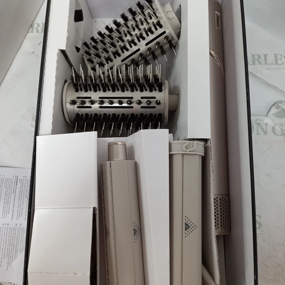 BOXED SHARK FLEXSTYLE