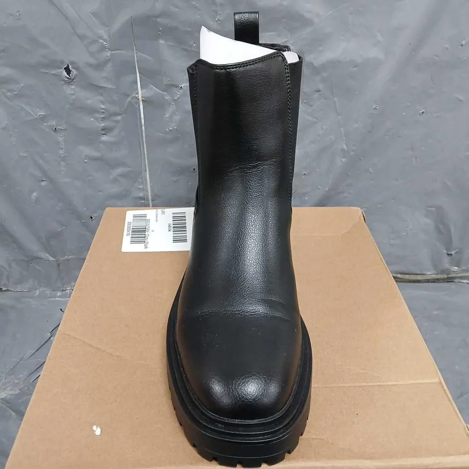 BOXED CHUNKY CHELSEA BOOT - BLACK - SIZE 6