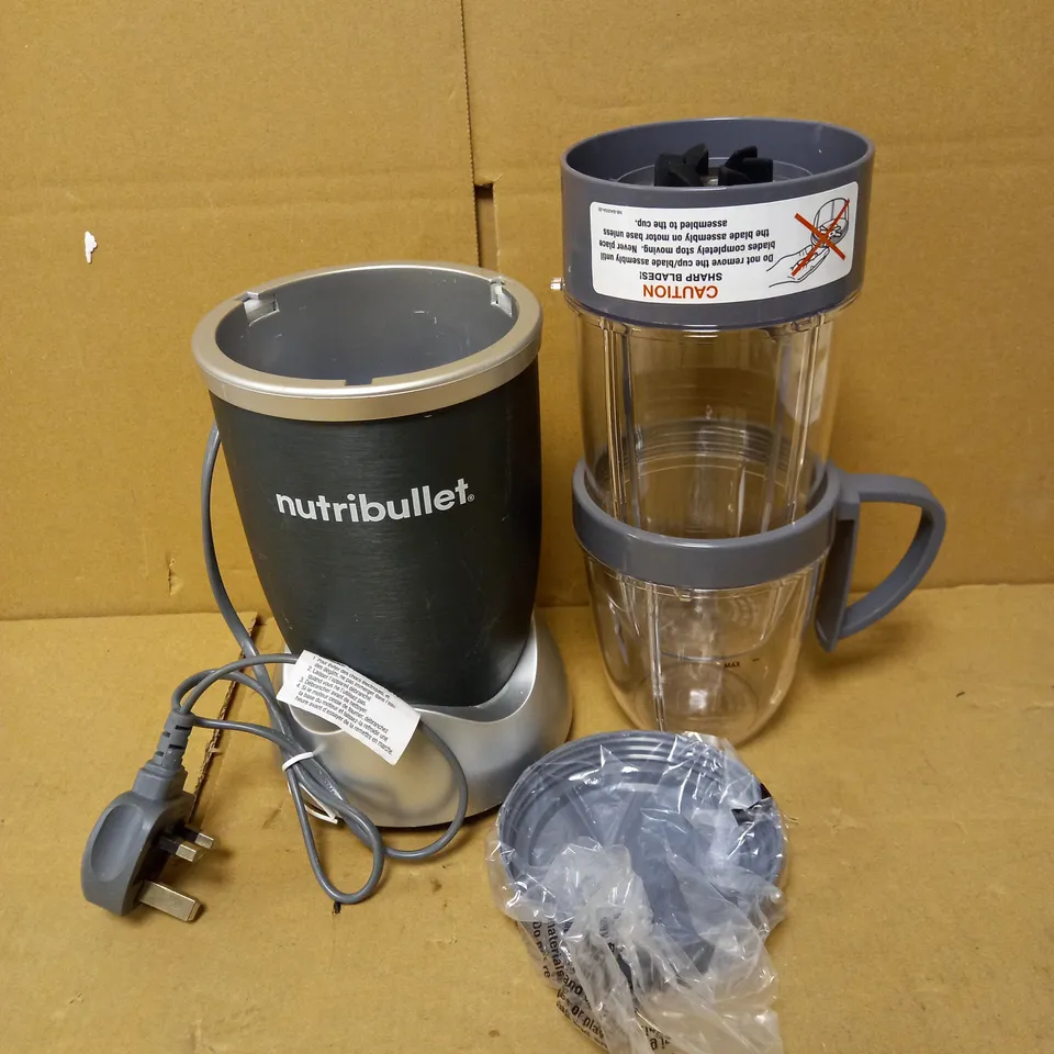 NUTRIBULLET 600 BLENDER