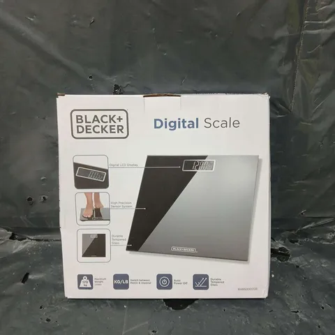 BOXED BLACK + DECKER DIGITAL SCALE