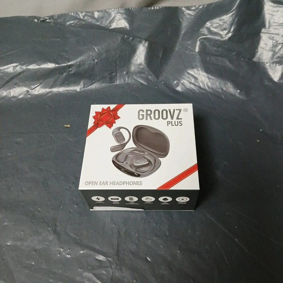 GROOVZ PLUS OPEN EAR HEADPHONES IN CHARGING CASE BOXED