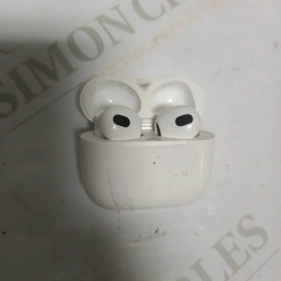 APPLE AIRPODS GEN 3