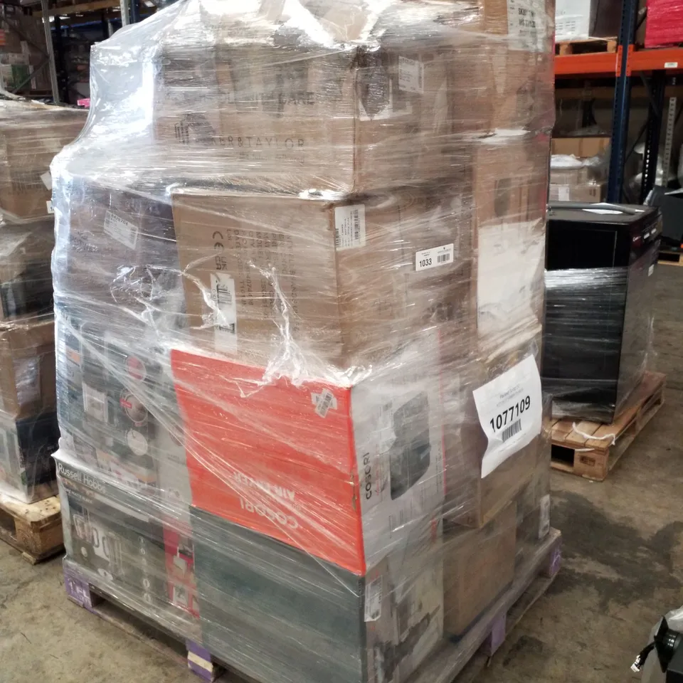PALLET OF APPROXIMATELY 32 UNPROCESSED RAW RETURN HOUSEHOLD AND ELECTRICAL GOODS TO INCLUDE;