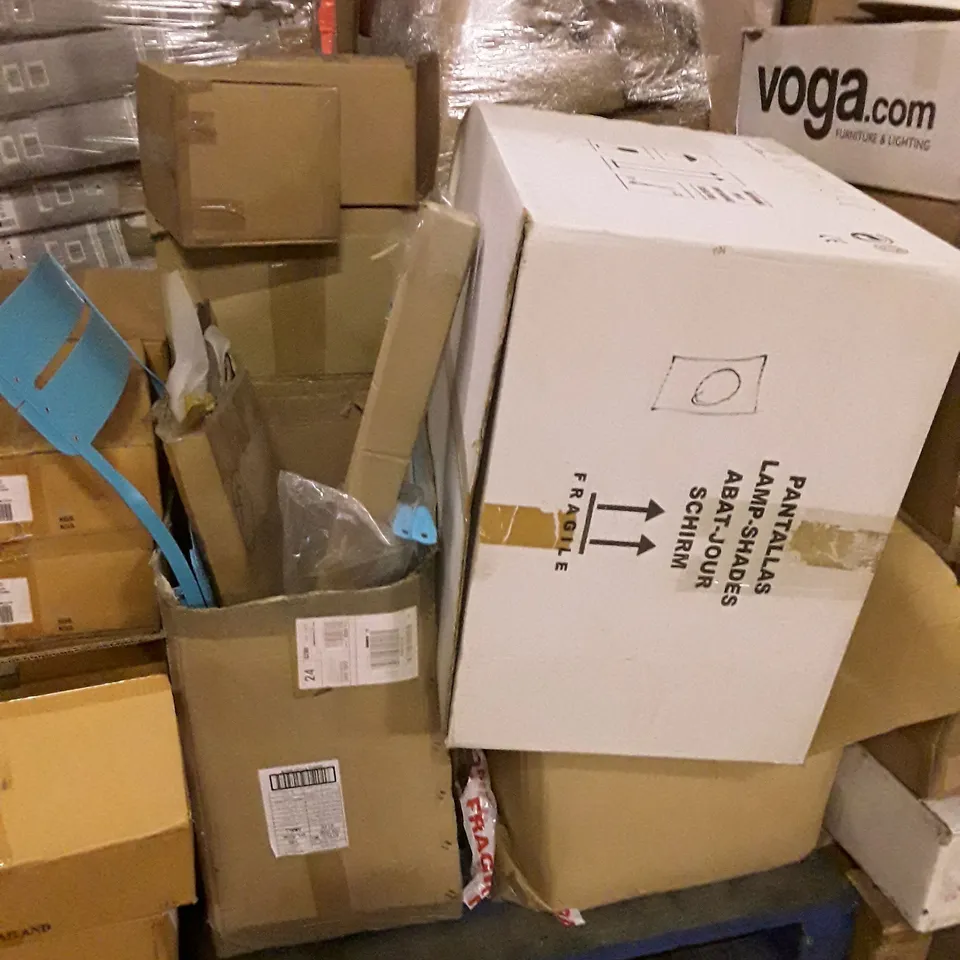 PALLET OF BRAND NEW HOMEWARE STOCK INCLUDING CYLINDRICAL LAMP SHADE, BLUE CHAIR & CHRISTMAS CARDS 