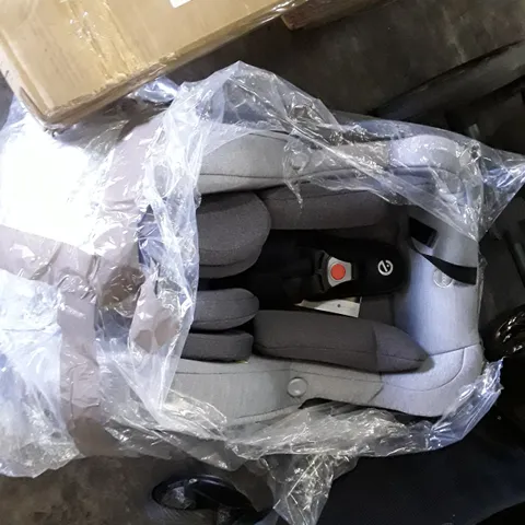 OYSTER CAR CARRYCOT